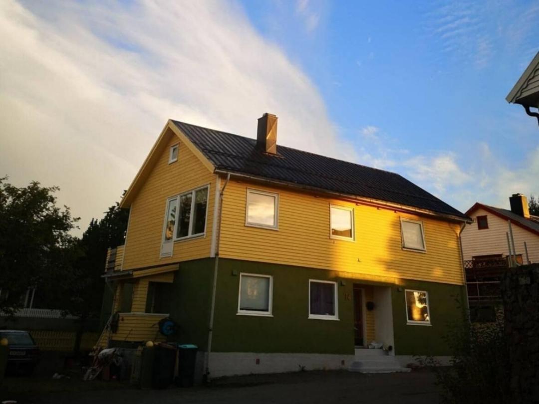 Kule Gule Huset Leilighet Svolvær Eksteriør bilde